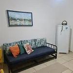 Apartamento Pé na Areia - Ubatuba Toninhas - 5 pessoas