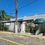 Apartamento Pé na Areia - Ubatuba Toninhas - 5 pessoas