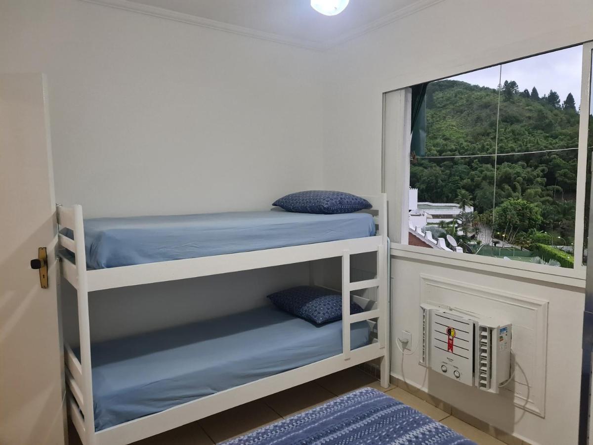 Pe Na Areia - Toninhas - 5 Pessoas Apartamento